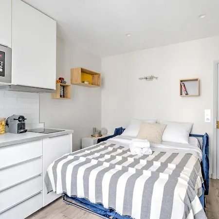 Invalides & Eiffel Tower 1br - Cityapartmentstay * Париж