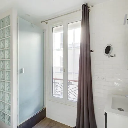 Invalides & Eiffel Tower 1br - Cityapartmentstay Апартаменты